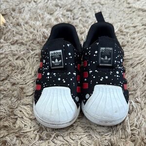 Adidas Black and White Sneakers for Everyday Comfort